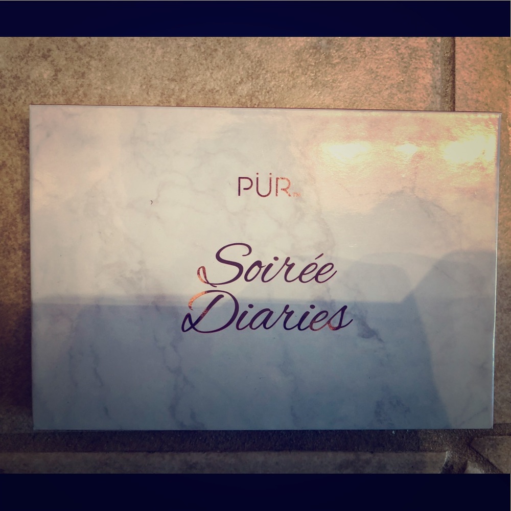 Soirée Diaries eyeshadow palette